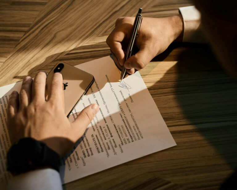 Permiso notarial para trabajar siendo menor de edad en Chile